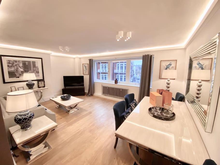 Appartamento Knightsbridge Opposite Harrods Large Self Contained 1 Bedroom Londra
